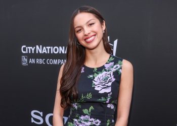 Olivia Rodrigo Rocks NPR’s ‘Tiny Desk’ With Moving ‘GUTS’ Set