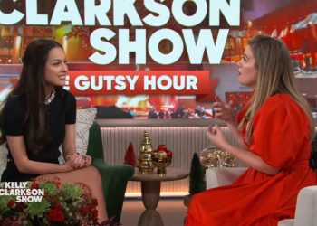 Olivia Rodrigo & Kelly Clarkson Gush Over Their Shared ‘Hero’ Alanis Morissette