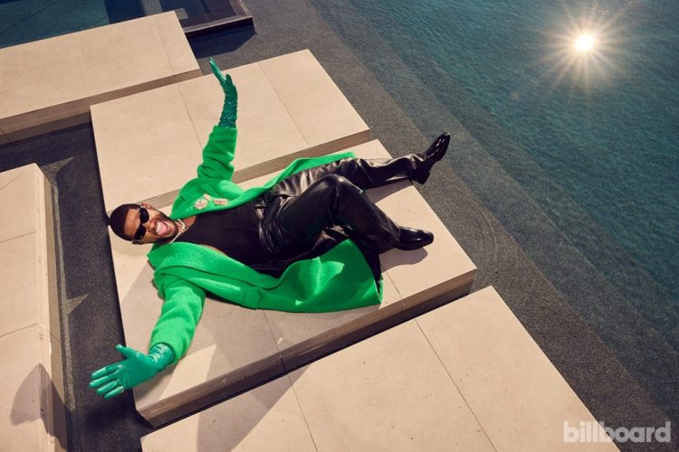 Usher’s Super Bowl Halftime Strategy & the ‘Notes’ Katy Perry Gave Him