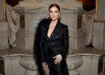 Ashlee Simpson Says 2004 ‘SNL’ Lip Synching Fiasco Taught Her About ‘The Power of No’