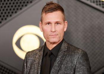 Kaskade to Replace Tiësto as Super Bowl’s First In-Game DJ