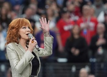 Reba McEntire Performs National Anthem During Super Bowl Preshow