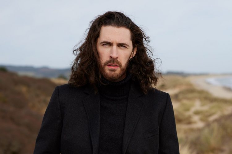Hozier Thanks OVO Arena For Clearing Up ‘Misunderstanding’ Over Fans’ ‘Free Palestine’ Scarf