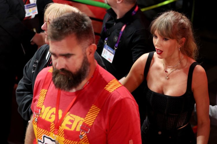 Taylor Swift Donates $100K to GoFundMe for Family of Chiefs Victory Parade Victim DJ Lisa Lopez-Galvan