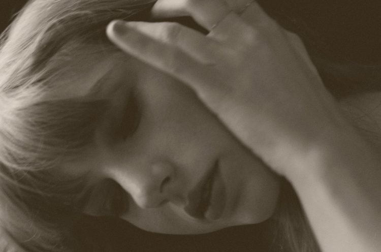 Friday Music Guide: New Music From Taylor Swift, Pearl Jam, Nicki Minaj and More