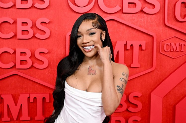 GloRilla Talks JT Feud on 2024 CMT Music Awards Red Carpet: ‘Everything Is Everything’