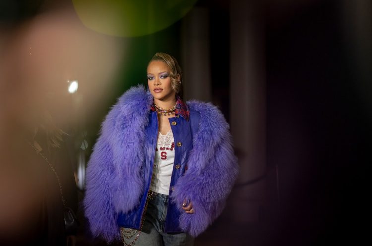 Rihanna Offers an Update on ‘R9’ & Teases She Has ‘a Lot of Visual Ideas’