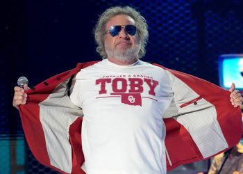 Sammy Hagar, Brooks & Dunn, Lainey Wilson Pay Tribute to Toby Keith at CMT Music Awards