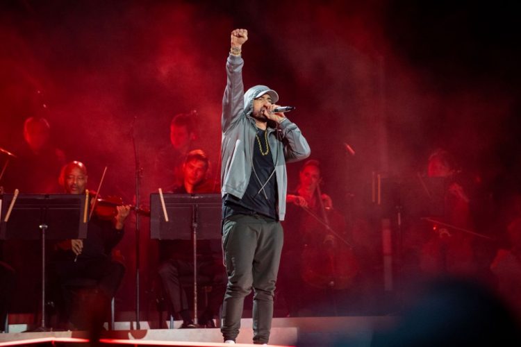 Eminem Does His Own Stunts in ‘Houdini’ Video Behind-The-Scenes Footage: ‘That’s Actually Not Easy’