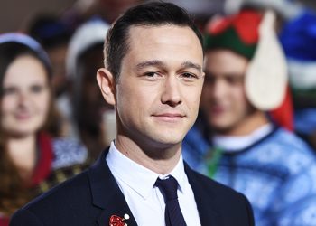 Joseph Gordon-Levitt Will Melt Your Heart With His Acoustic Taylor Swift ‘Lover’ Cover in Honor of Wife’s Birthday