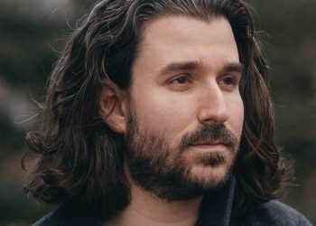 AJR’s Adam Met Talks Harris-Walz Ticket, Musical Climate Change Initiatives & Potential Deluxe Album 