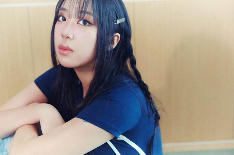 Lee Youngji Wants to Spotlight Her ‘Musician Mode’ & Get Drunk With Fans on First U.S. Tour