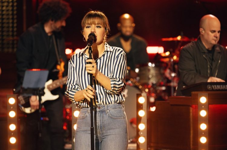 Kellyoke Fans Rejoice! Kelly Clarkson Covers Now Streaming on SiriusXM Channel