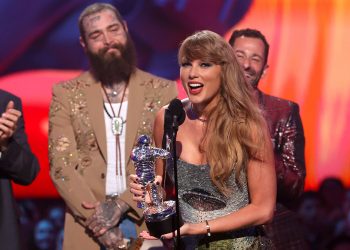 Taylor Swift Wins Video of the Year at 2024 MTV VMAs, Breaking Multiple Records