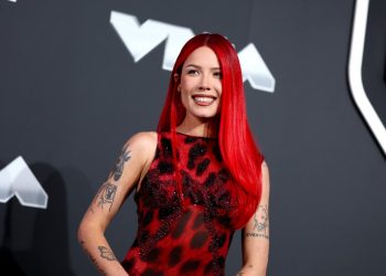 Halsey’s Latest Great Impersonation Transforms Her Into Britney Spears: ‘First Superstar Who Ever Inspired Me’