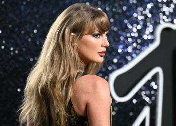 Taylor Swift Passes Rihanna to Claim World’s Richest Female Musician Crown With Est. $1.6B Net Worth