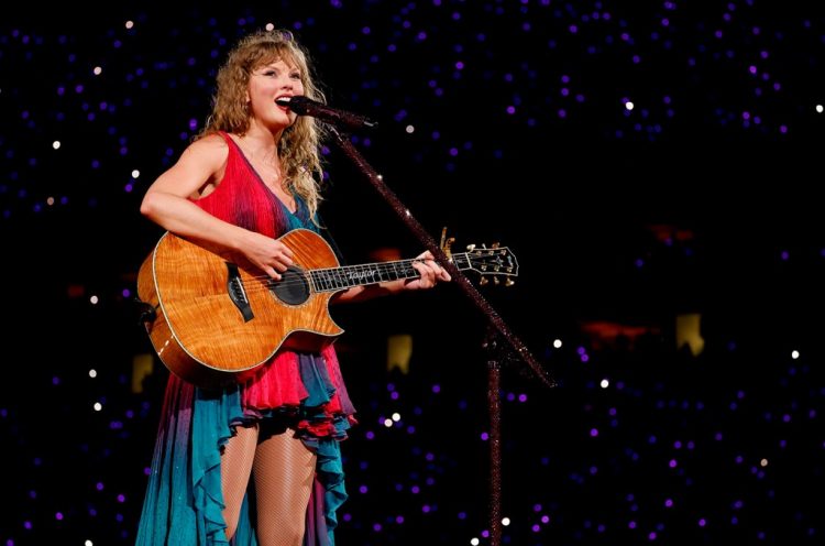 Taylor Swift Slyly Celebrates the Chiefs and Travis Kelce’s Perfect Record With Some Good ‘Karma’ in Miami