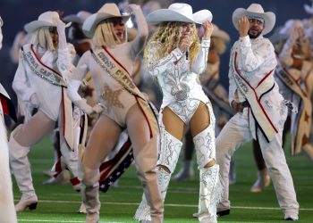 Did Beyoncé Clinch an Album of the Year Win With Her Netflix Xmas Halftime Show?