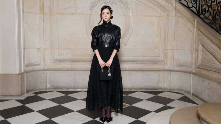 Blackpink’s Jisoo Inks Global Solo Deal With Warner Records Ahead of Debut Solo EP