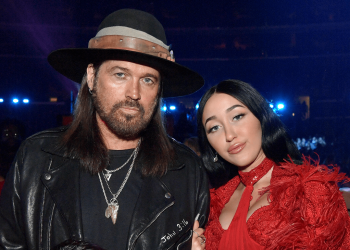 Noah Cyrus Praises Billy Ray Cyrus’ New Song Amid Family Tension