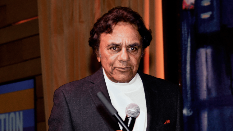 Johnny Mathis to Retire From Live Stage Performances Due to “Age and Memory Issues”