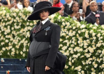 Rihanna to Release First Song in Three Years for ‘Smurfs’ Soundtrack