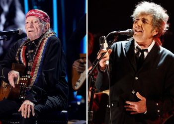 Bob Dylan and Willie Nelson Charm Hollywood Bowl With Favorites, Deep Cuts at Outlaw Music Festival Tour Stop
