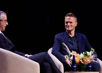 Apple Music Head Calls It “Crazy” Other Streaming Platforms Offer Music for Free